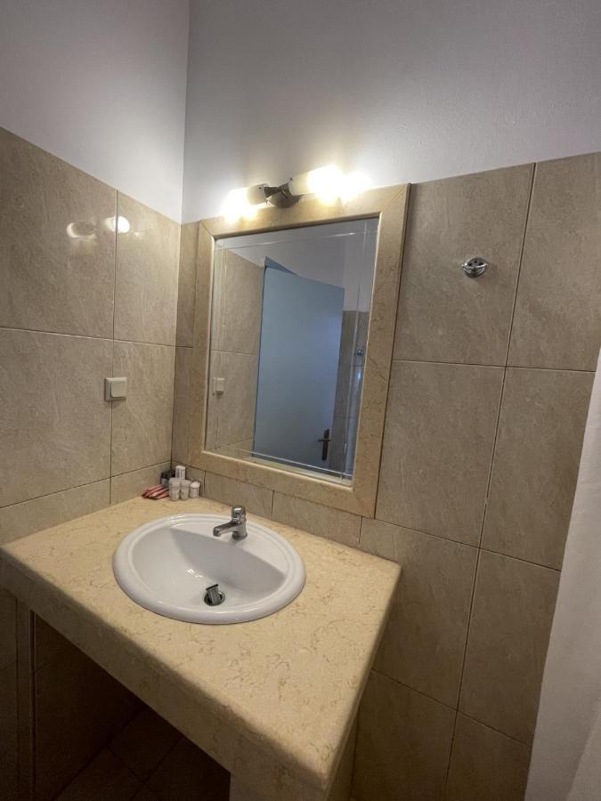Christina Hotel Mesongi Luaran gambar