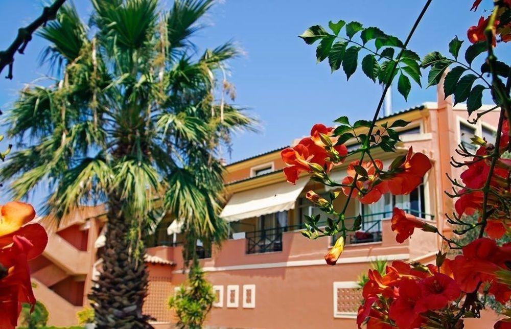 Christina Hotel Mesongi Luaran gambar